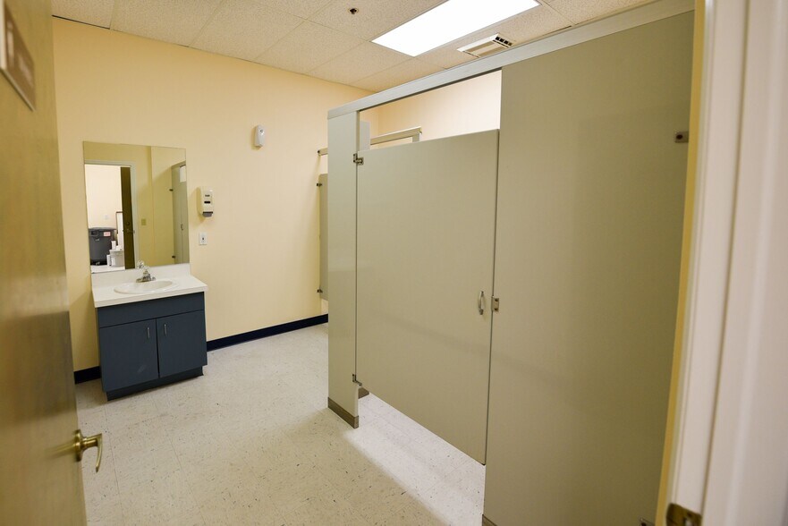 More Photos Of 1209 Tech Blvd, Tampa Loft Creative Space For Lease