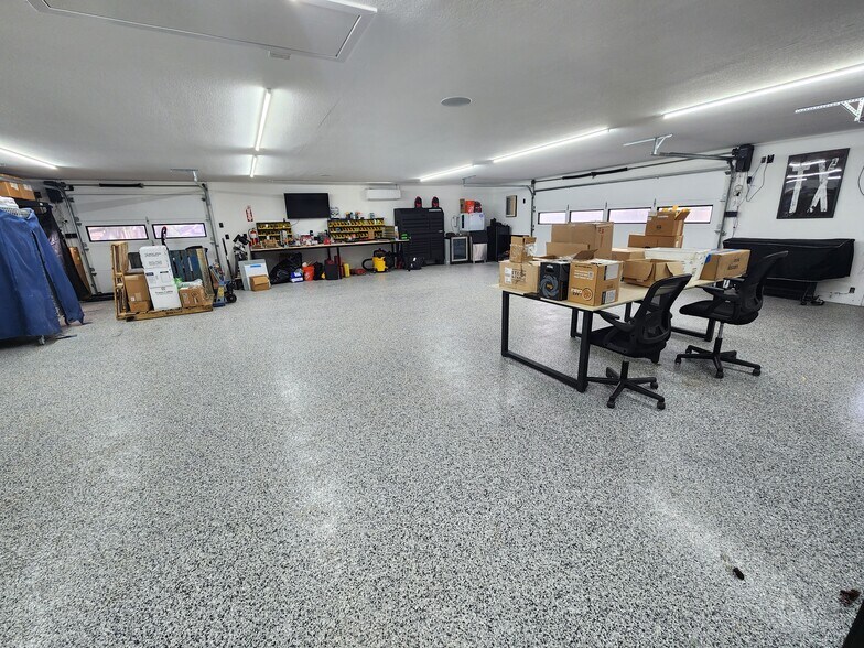 More Photos Of 102 County Road 180, Leander Loft Creative Space For Sale