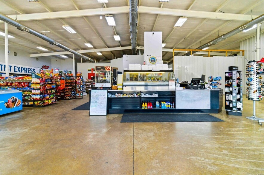 More Photos Of 1190 S Highway 59, Decatur Convenience Store For Sale