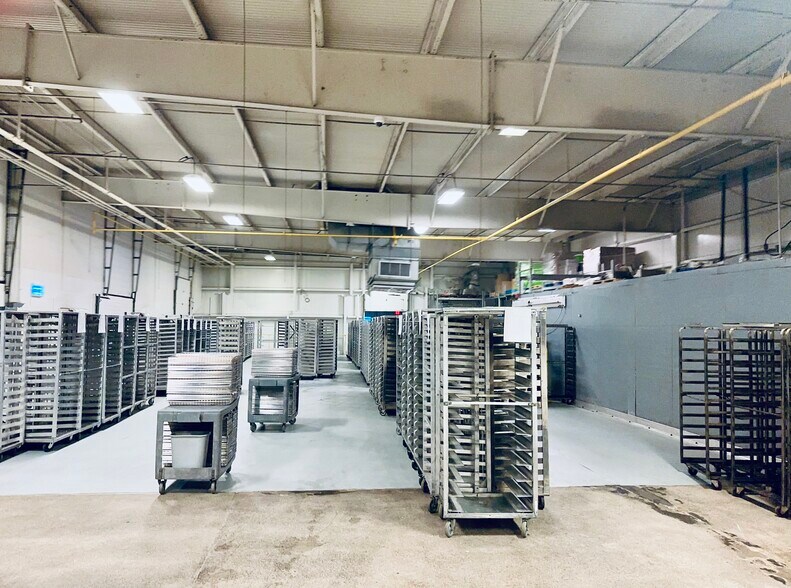 More Photos Of 125 Liberty St, Brockton Manufacturing For Sale