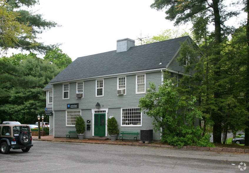 More Photos Of 1-3 Brick Walk Ln, Farmington Unknown For Lease