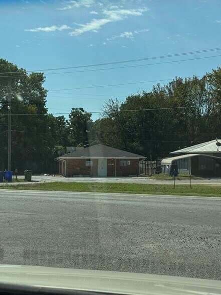 More Photos Of 418 Beauty Ln, Whitesboro Specialty For Lease