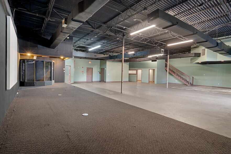 More Photos Of 5321 E Fowler Ave, Tampa General Retail For Lease