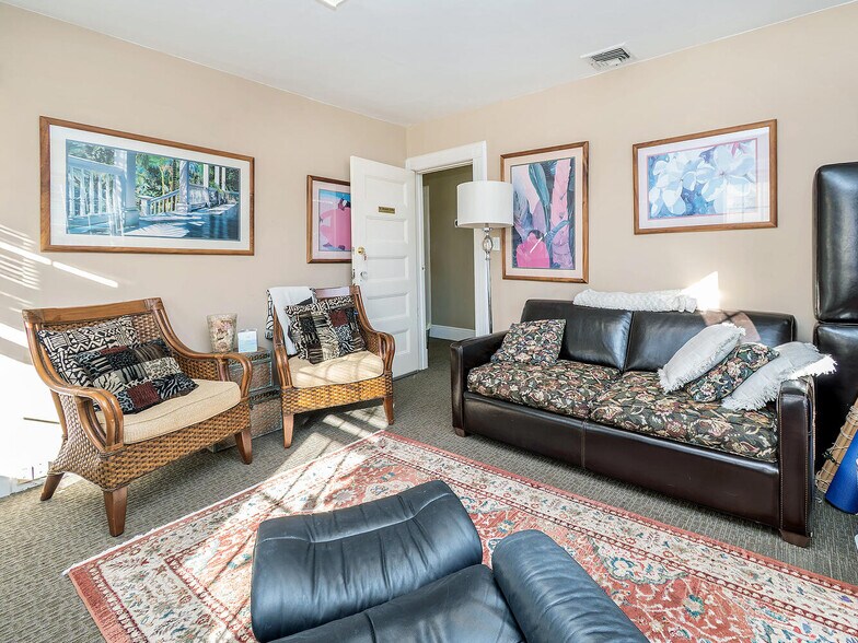 More Photos Of 17 S Maryland Ave, Port Washington Loft Creative Space For Sale
