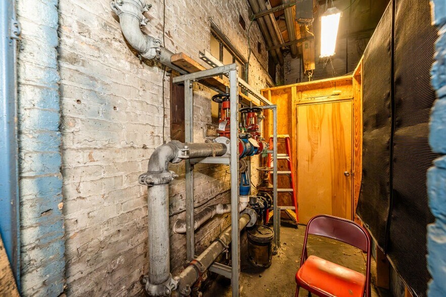 More Photos Of 521 Langley Ave, Saint Joseph Industrial For Sale