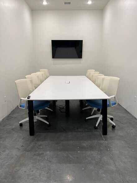 More Photos Of 135-139 W 900 N, Springville Light Distribution For Sale