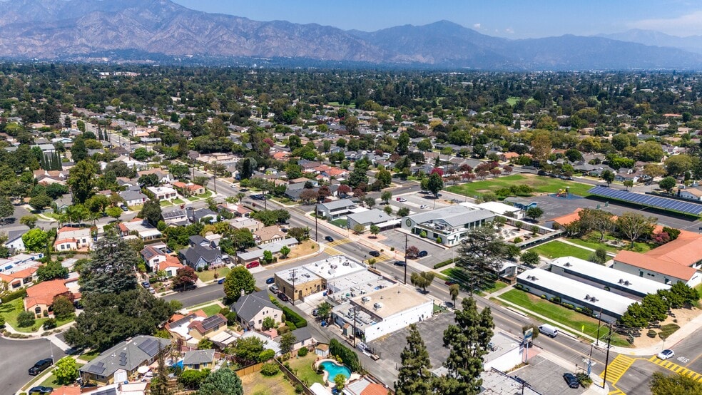 More Photos Of 315 N San Marino Ave, San Gabriel General Retail For Sale