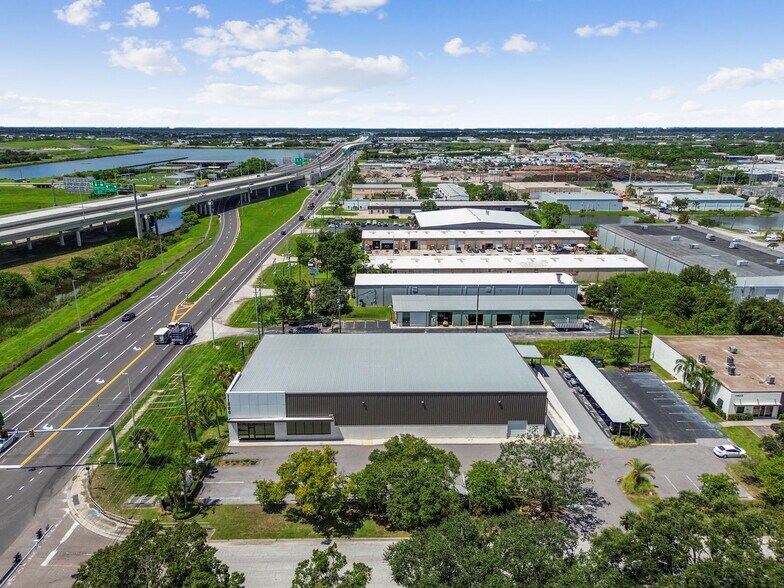 More Photos Of 11800 31st Ct N, Saint Petersburg Warehouse For Lease