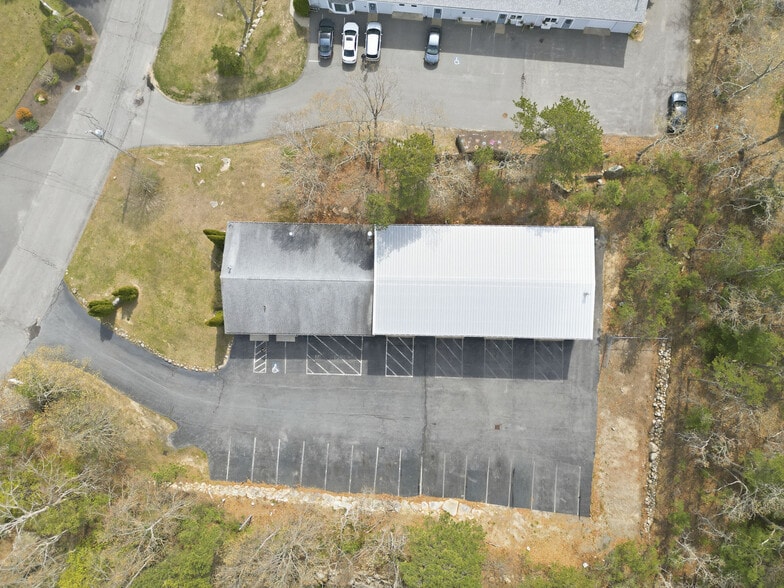 More Photos Of 7 Colonel Dr, Bourne Auto Repair For Sale