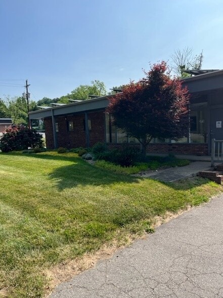 More Photos Of 573 Merrimon Ave, Asheville Medical For Lease