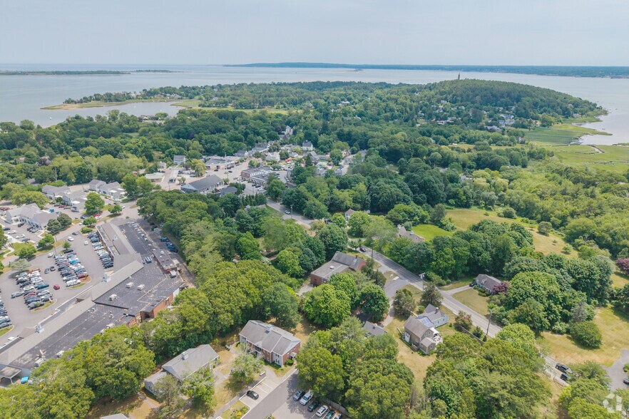 More Photos Of 51 Chestnut St, Duxbury Office For Sale