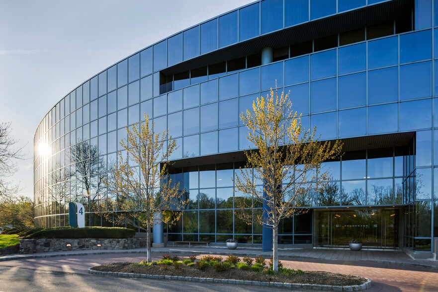 More Photos Of 2 Manhattanville Rd, Purchase Office For Lease