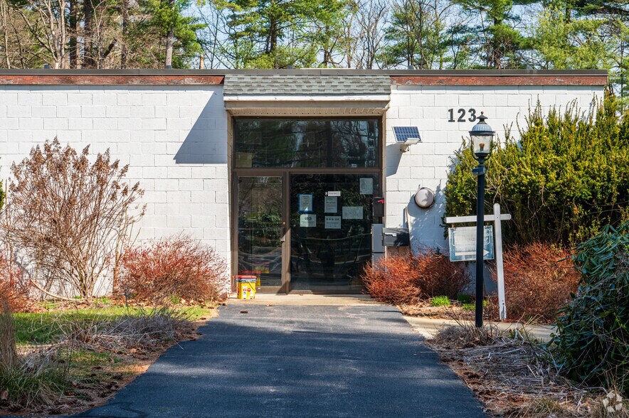 More Photos Of 123 Washington St, Holliston Light Manufacturing For Lease