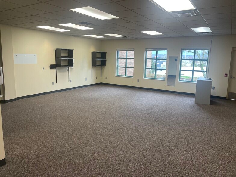 More Photos Of 4005 Fountain Valley Dr, Knoxville Medical For Lease