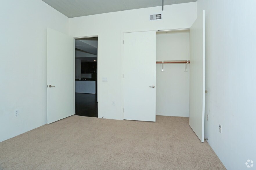 More Photos Of 353 E Bonneville Ave, Las Vegas Apartments For Lease