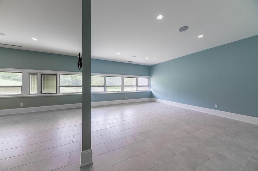 More Photos Of 145 School Rd, Mount Morris Office For Sale