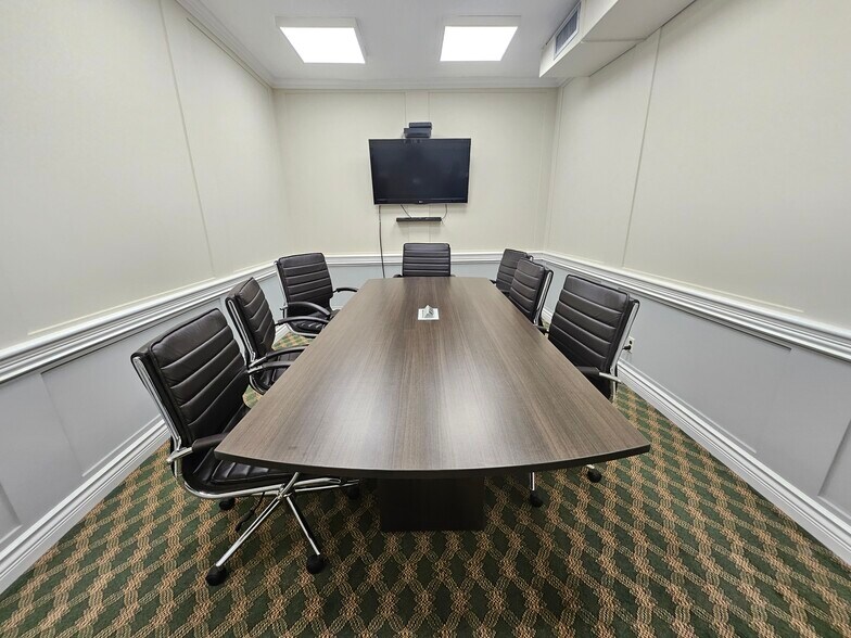More Photos Of 217-08 Northern blvd, Bayside Office For Lease