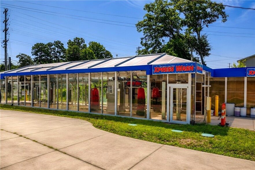 More Photos Of 1469 Blue Ridge Blvd, Seneca Carwash For Sale