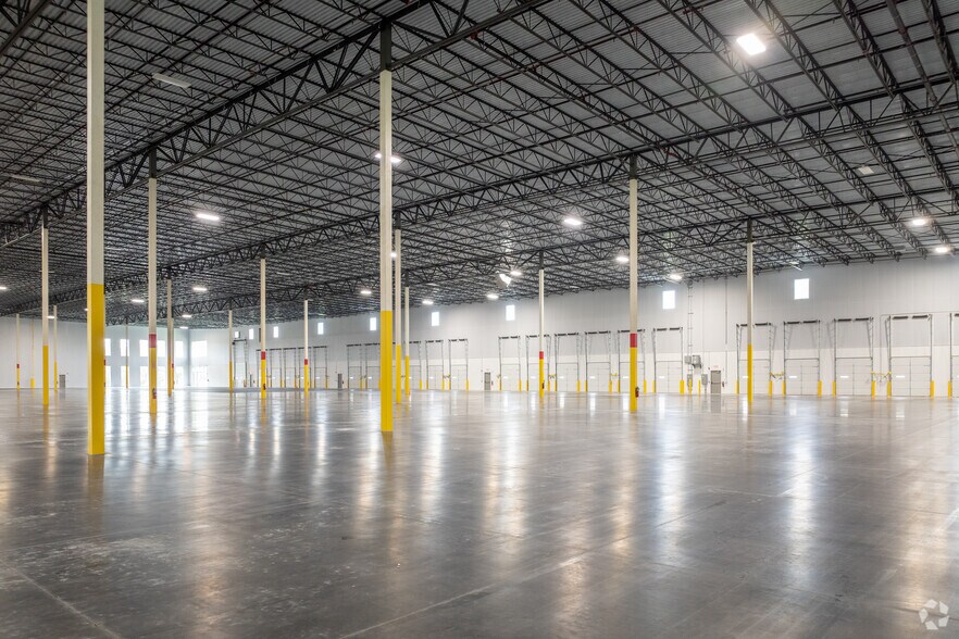 More Photos Of 500 Halls Mill Rd, Freehold Distribution For Lease