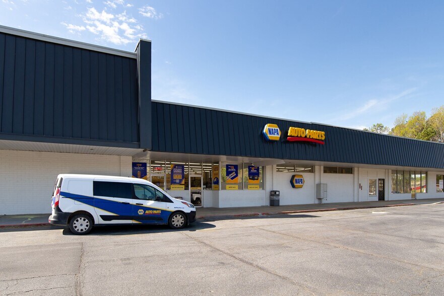 More Photos Of , Dallas General Retail For Sale