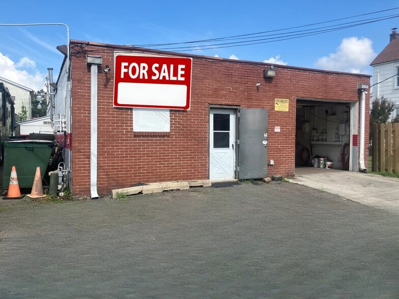More Photos Of 117 Putcan Ave, Essington Auto Repair For Sale