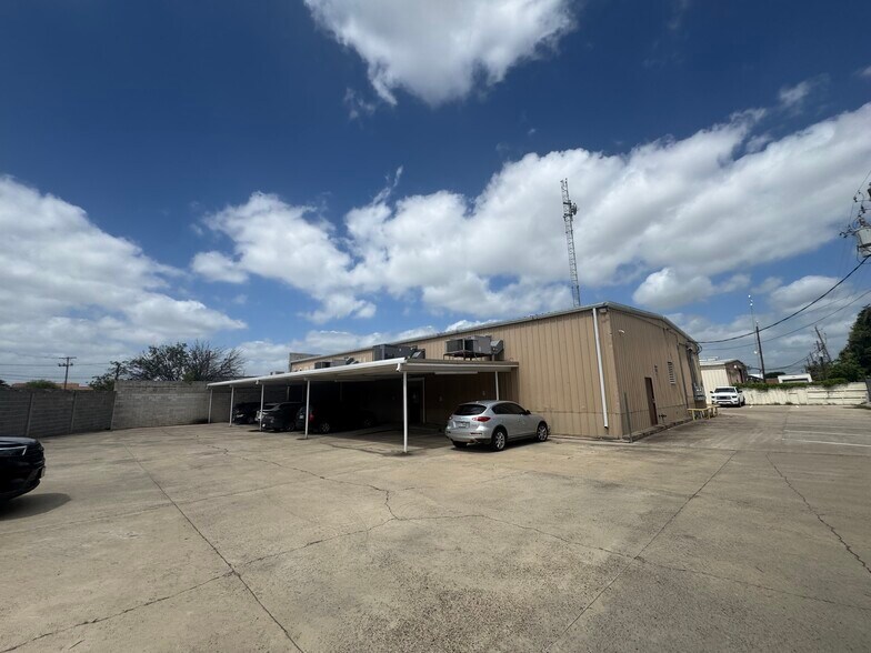 More Photos Of 5713 Springfield Ave, Laredo Office For Lease