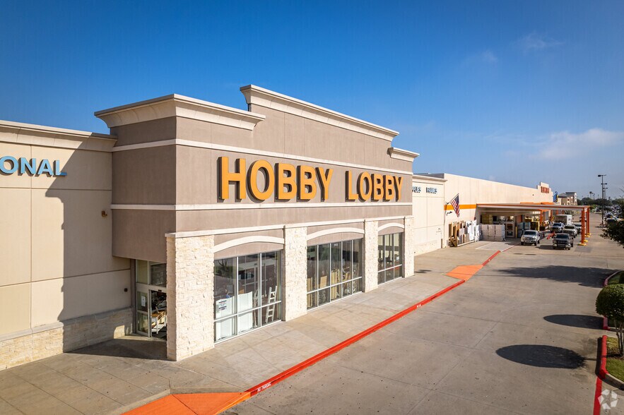 More Photos Of 24110-24502 Commercial Dr, Rosenberg Unknown For Lease