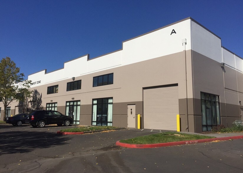 More Photos Of 1020-1080 NW Corporate Dr, Troutdale Unknown For Lease