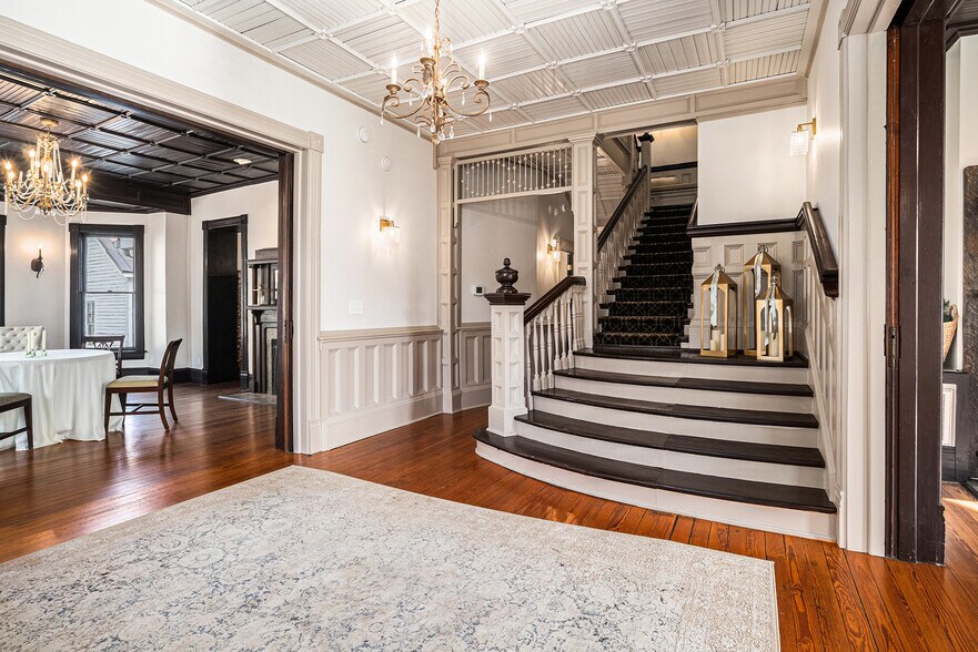 More Photos Of 410 E Church St, Monroe Hospitality For Sale