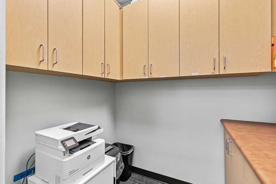 More Photos Of 3144 State St, Medford Healthcare For Lease