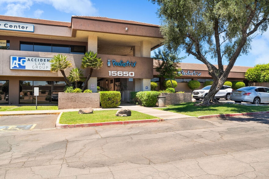 More Photos Of 15600-15650 N Black Canyon Hwy, Phoenix Office For Sale