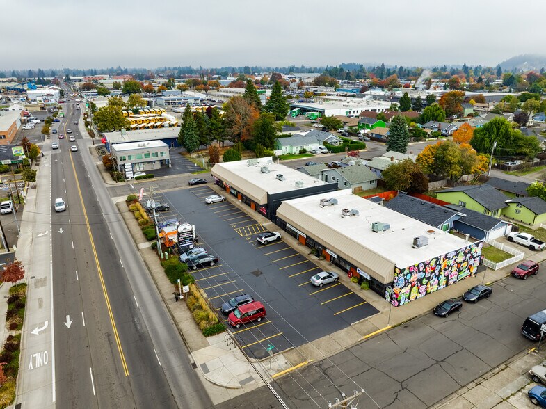 More Photos Of 977 Garfield St, Eugene Storefront For Lease