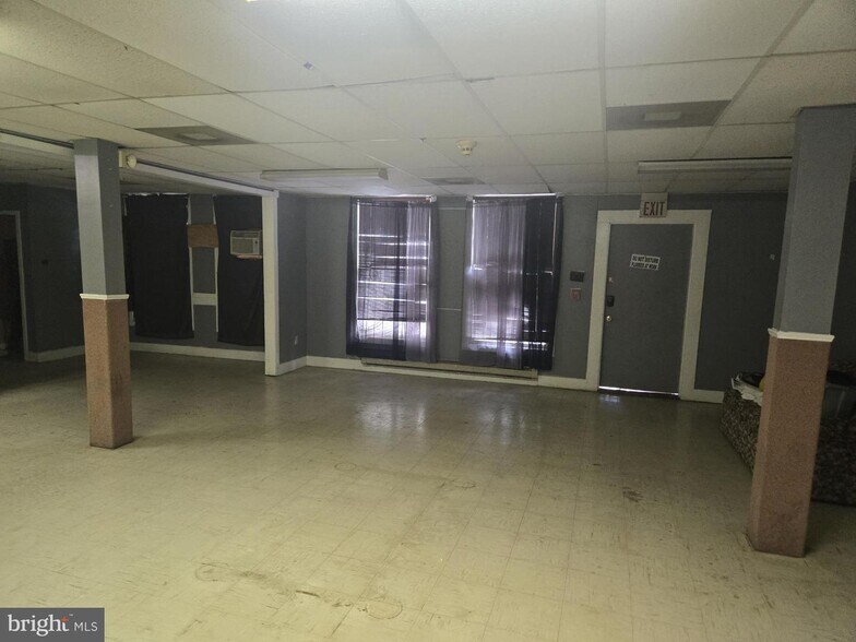 More Photos Of 1343 Highway 77, Bridgeton Flex For Sale