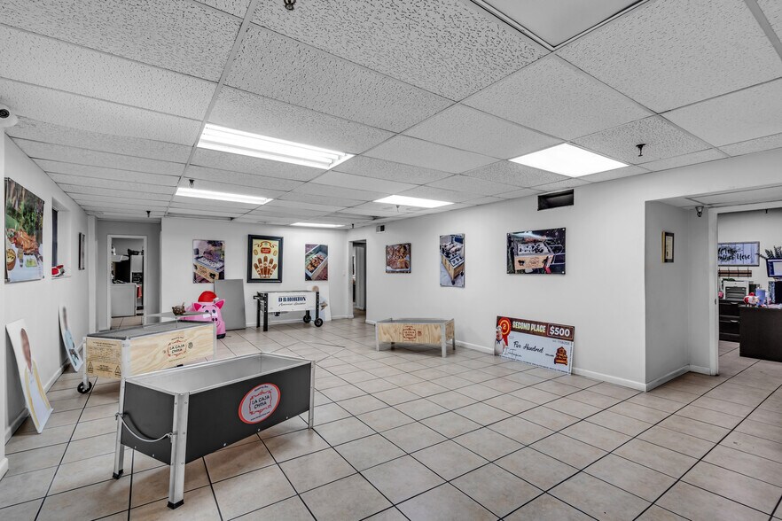 More Photos Of 7395 W 18th Ln, Hialeah Warehouse For Sale