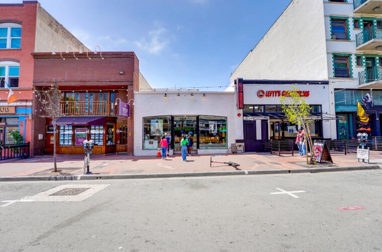 More Photos Of 520 5th Ave, San Diego Storefront For Sale