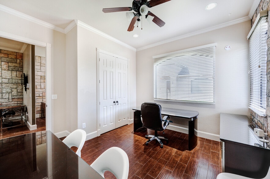 More Photos Of 1836 Snake River Rd, Katy Office Residential For Sale