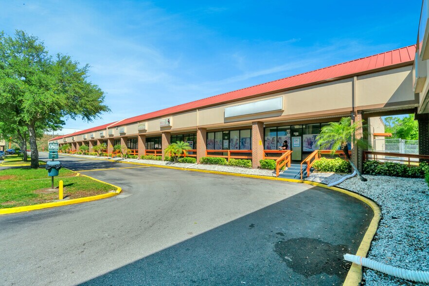 More Photos Of 6801-6925 W Colonial Dr, Orlando Unknown For Lease