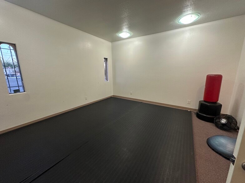 More Photos Of 531 N 32nd St, Phoenix Office Residential For Sale