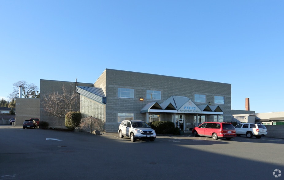Primary Photo Of 744 Fairview Rd, Esquimalt Warehouse For Lease