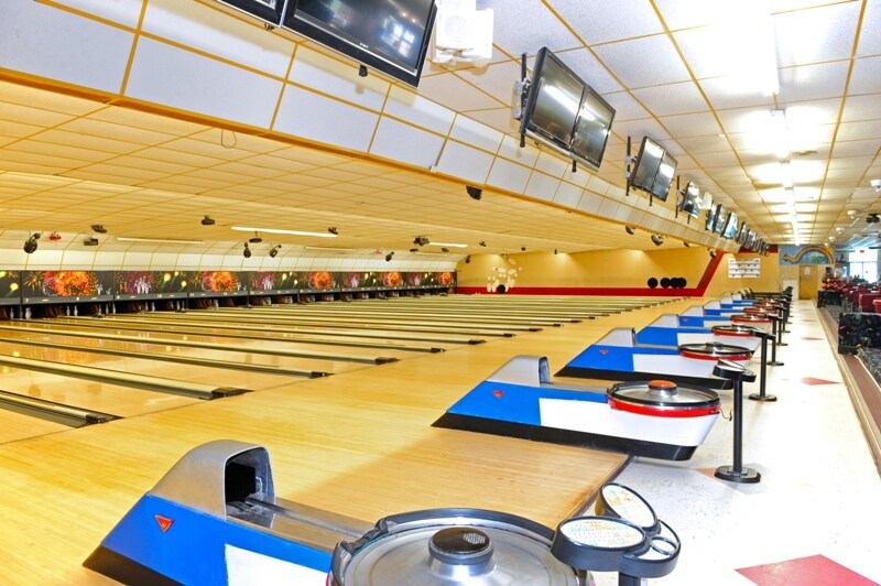 More Photos Of 109 Stockbridge Rd, Great Barrington Bowling Alley For Sale