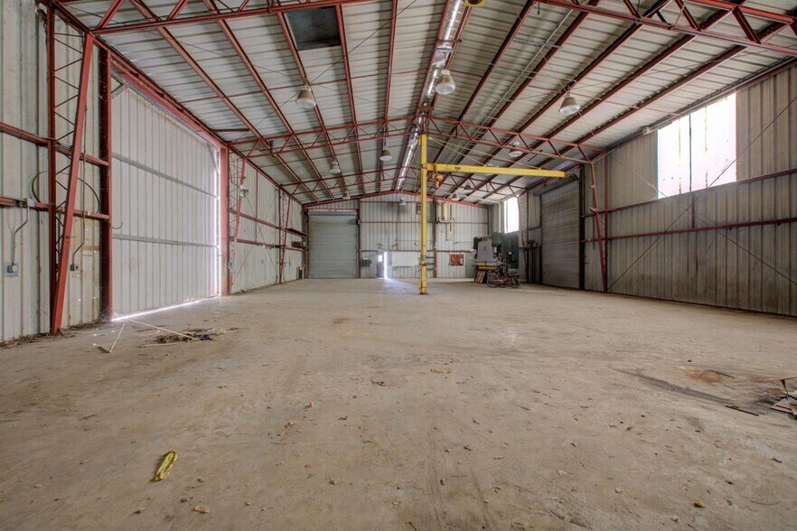 More Photos Of 19903 First St, Hilmar Flex For Lease