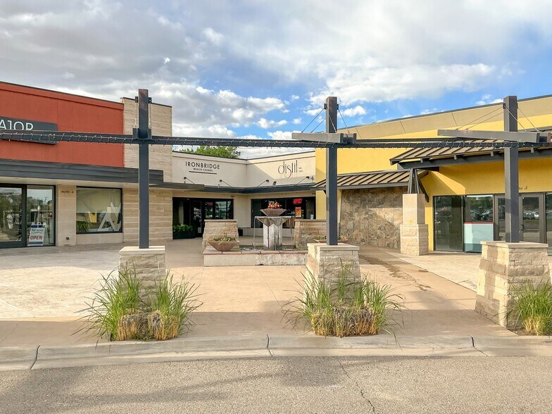 More Photos Of 5920 E Main St, Farmington Storefront Retail Office For Sale