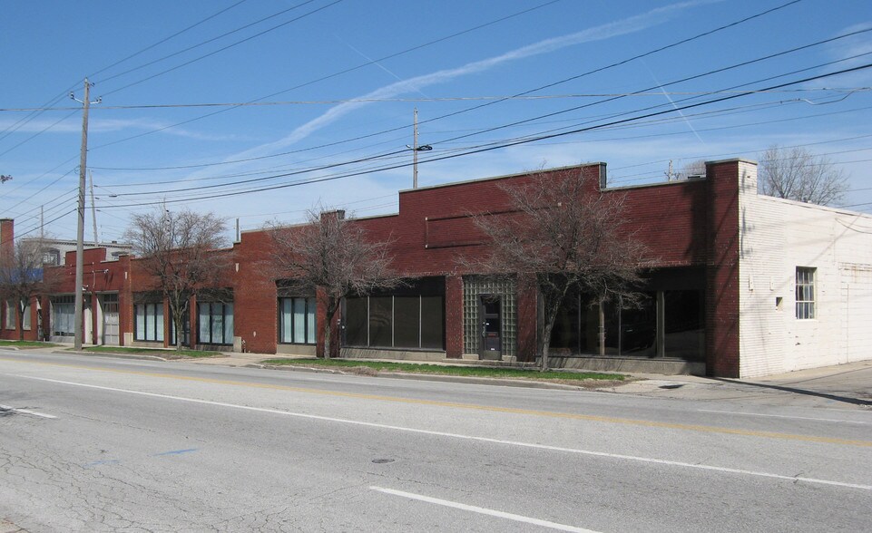 More Photos Of 660 Virginia Ave, Indianapolis Light Distribution For Sale