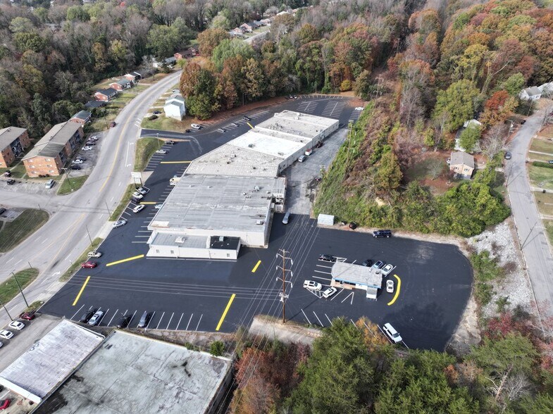 More Photos Of 120-168 Arnett Blvd, Danville General Retail For Sale