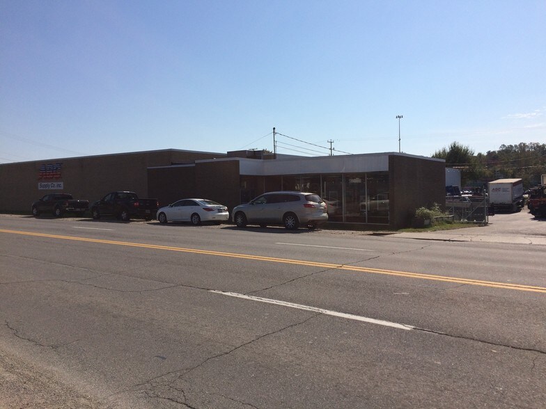 More Photos Of 105 C St, Kenova Warehouse For Lease
