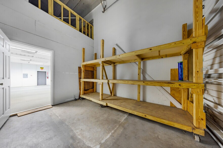 More Photos Of 7760 W 20th Ave, Hialeah Warehouse For Sale