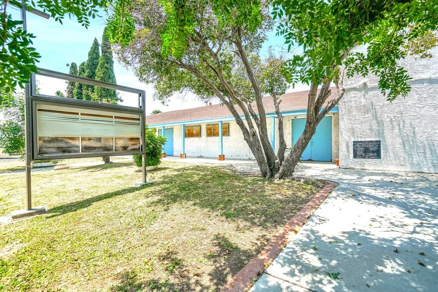 More Photos Of 109 S Aprilia Ave, Compton Religious Facility For Sale