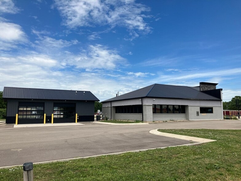 More Photos Of 1010 251 Hwy, Rochelle Office For Sale