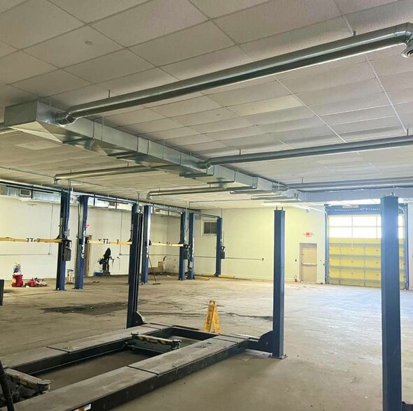 More Photos Of 15193-15207 Marlboro Pike, Upper Marlboro Warehouse For Lease