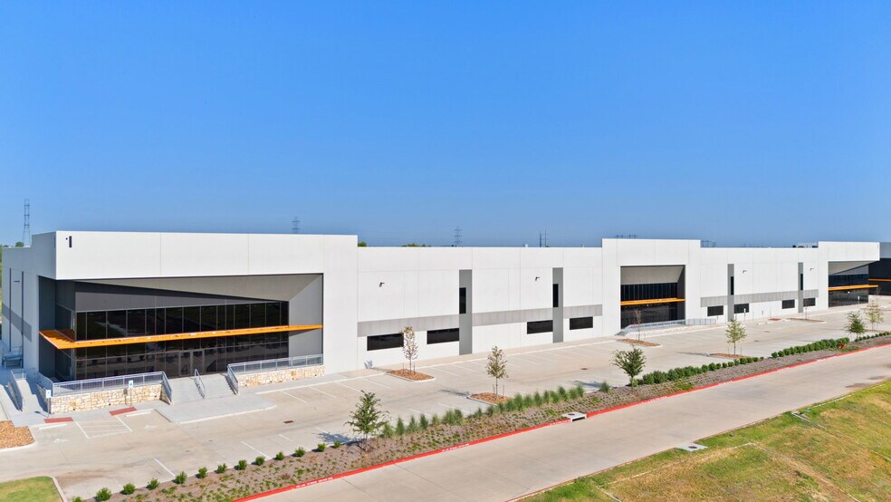 More Photos Of 11708 McAngus Rd, Del Valle Unknown For Lease